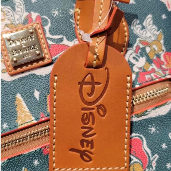 - 🎄Disney Dooney & Bourke Christmas
2022 Mickey and Minnie Mouse
Satchel … - Picture 3 of 10